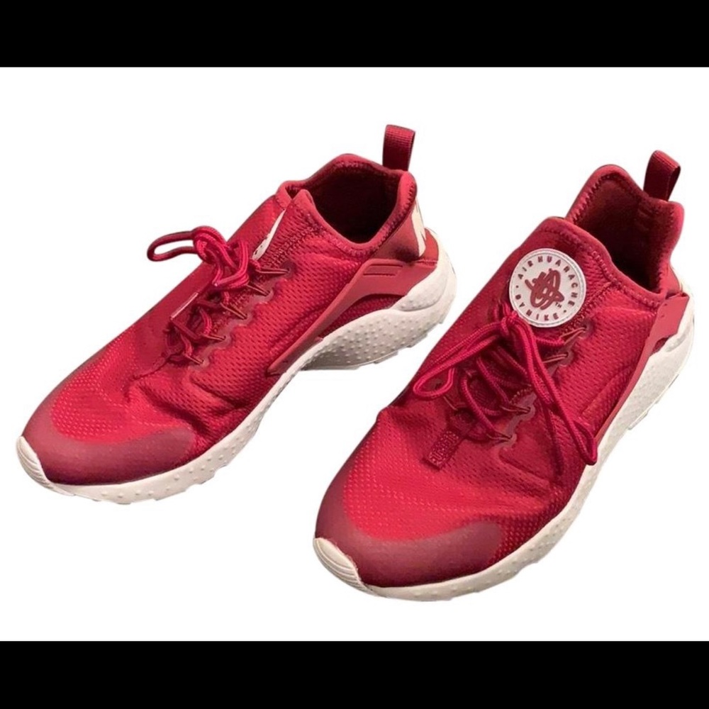 Nike “Air Huarache” Sneakers